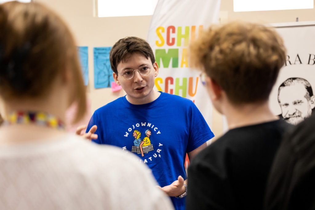 285047909 511993730681200 5931778868824999926 N